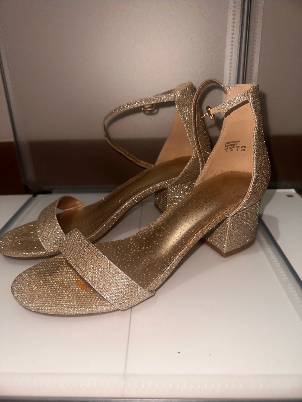 Dream Pairs Glitter Block Heel Sandals in Gold